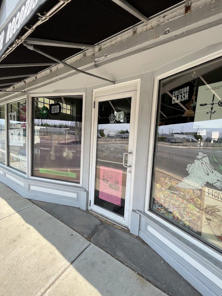 shop 1513 1 768x1024